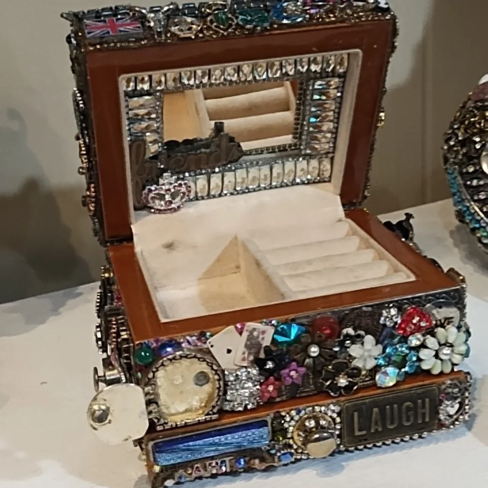 Magic Box - Picture 4 of 4